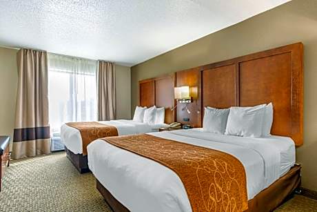 2 Queen Beds, Suite, Nonsmoking