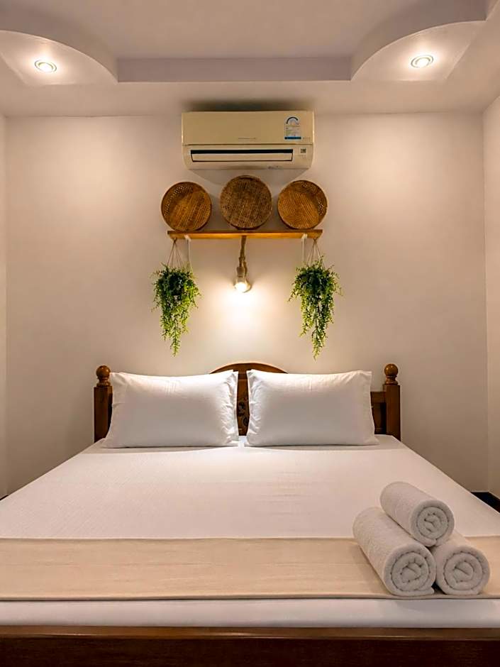 Secret Place Hotel and Restaurant