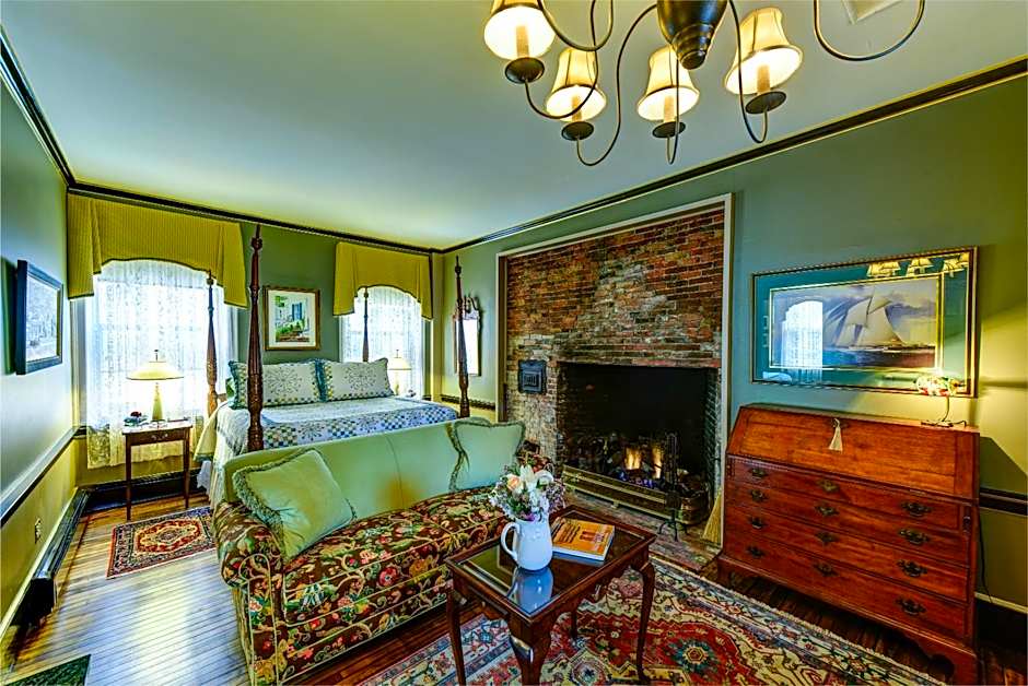 Inn by the Bandstand a Boutique Hotel