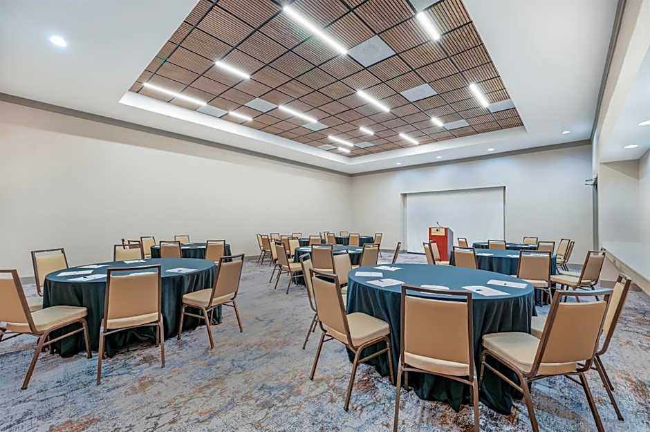 DoubleTree Suites By Hilton Raleigh-Durham
