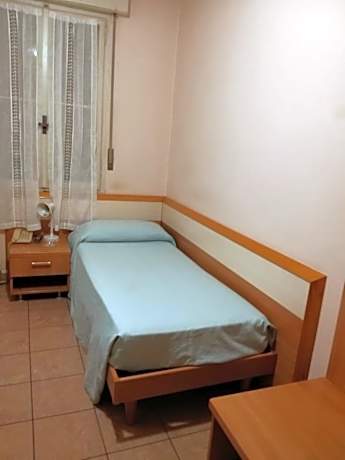 Single Room with Shared Bathroom