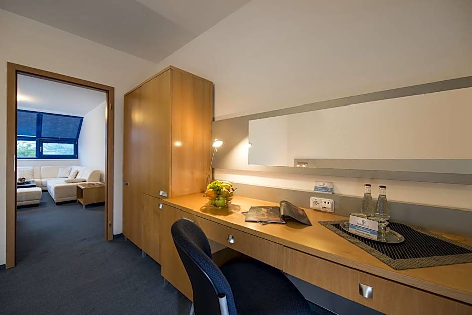 Felicity Garni Hotel