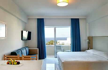 Studio with Sea View