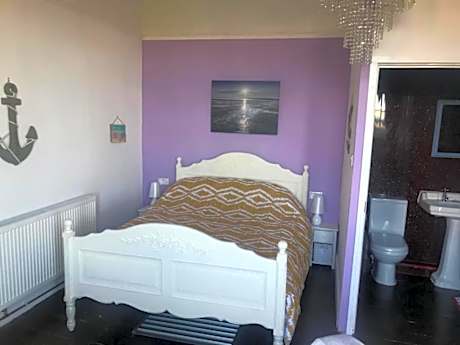 Deluxe Double Room with Shower