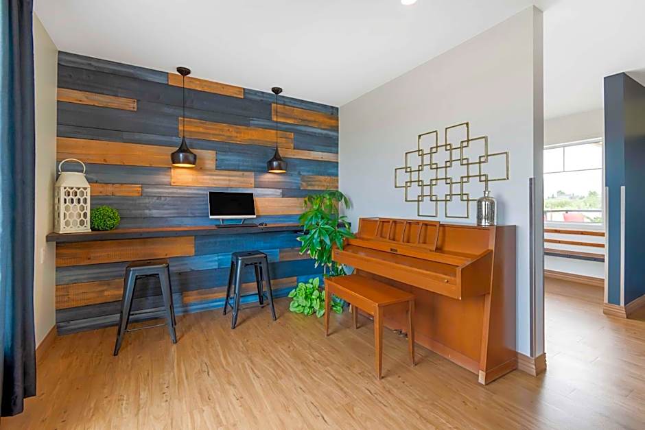 Villa Inn &amp; Suites, SureStay Collection by Best Western