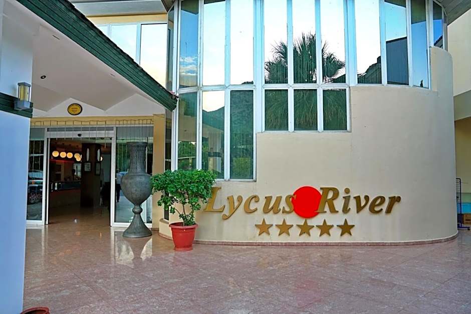 Lycus River Thermal Hotel