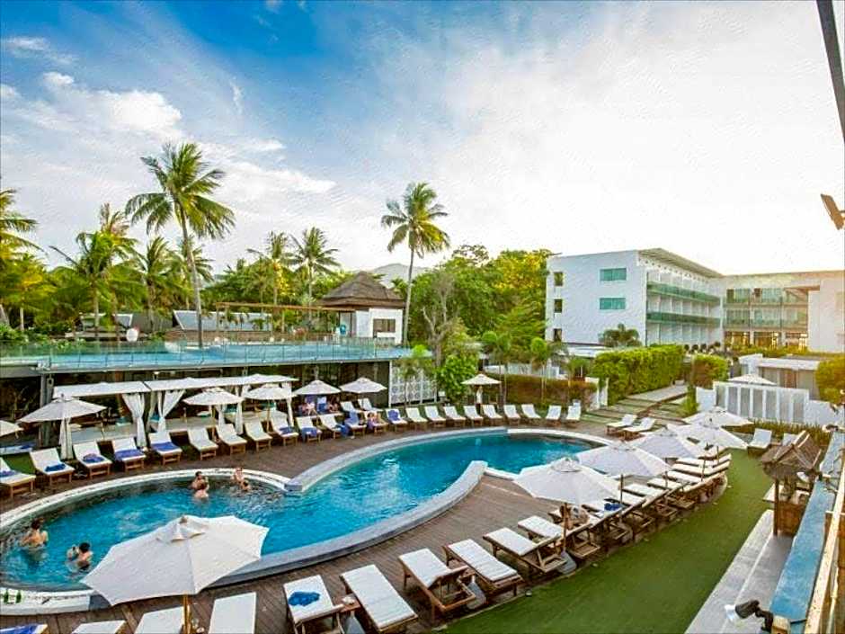 KC Beach Club & Pool Villas