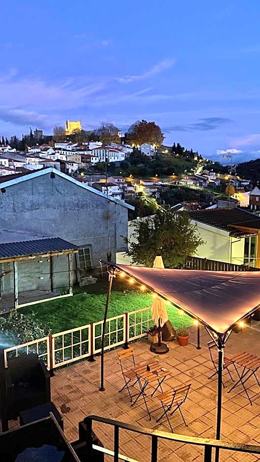 Inn Door 21 - Hostel & Suite