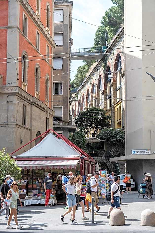 Marathon Hostel