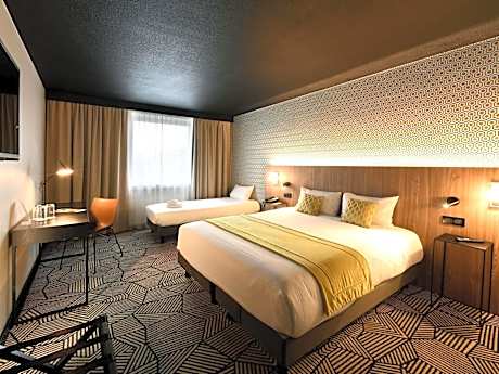 Family Superior Room with One Double Bed and One Single Bed