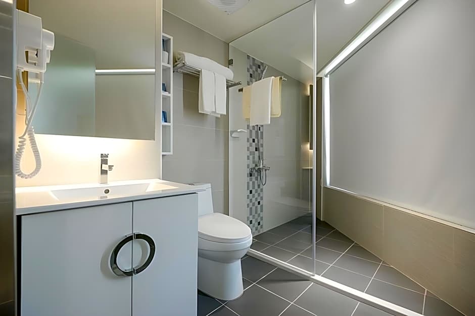 Elence Hotel