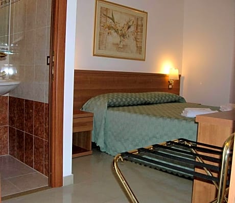 Double or Twin Room with Private Bathroom