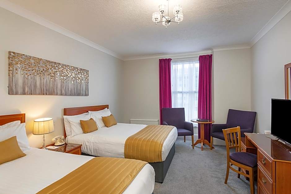 Photo 1 of 6 of Family 1 Double Bed and 2 Twin Beds