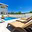 Villa Dalmatian Child with swimming pool, close to the beach