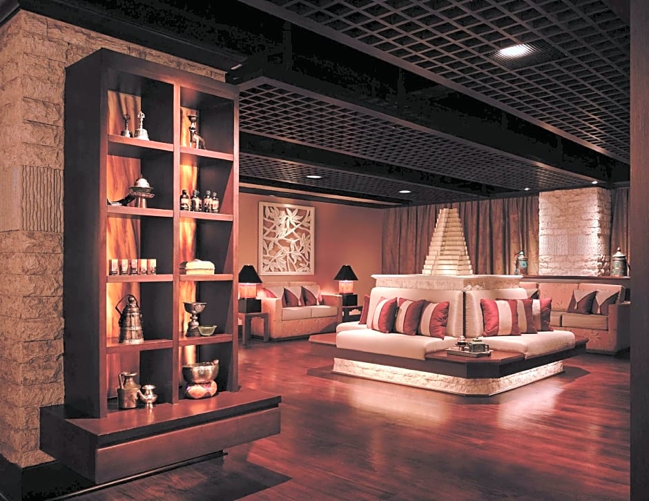 Edsa Shangri-La Manila