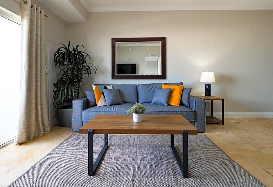 Nuvo Suites Hotel - Miami / Doral