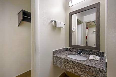 Red Roof Inn Crestview