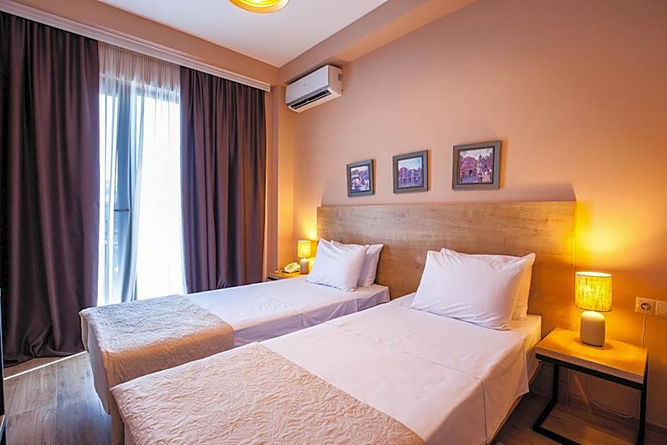 Hotel N16