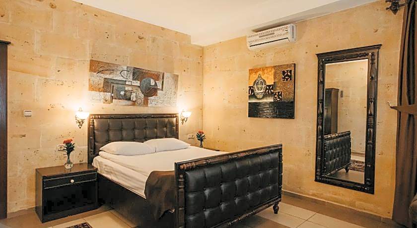 Royal Stone Houses - Goreme