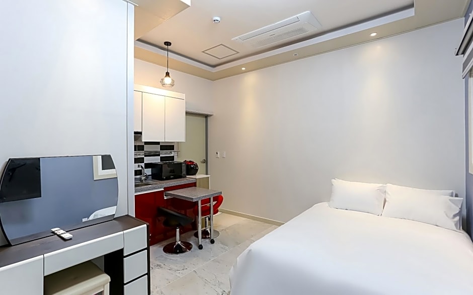 Gangneung Buchaegil Motel and Pension