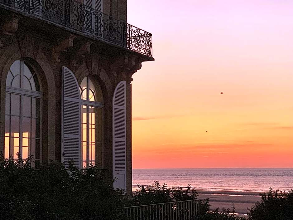 TOWNHOUSE TROUVILLE - Appart'Hotel & Spa