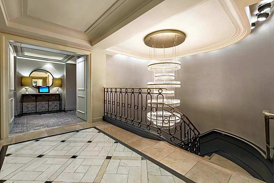 Hilton Checkers Los Angeles