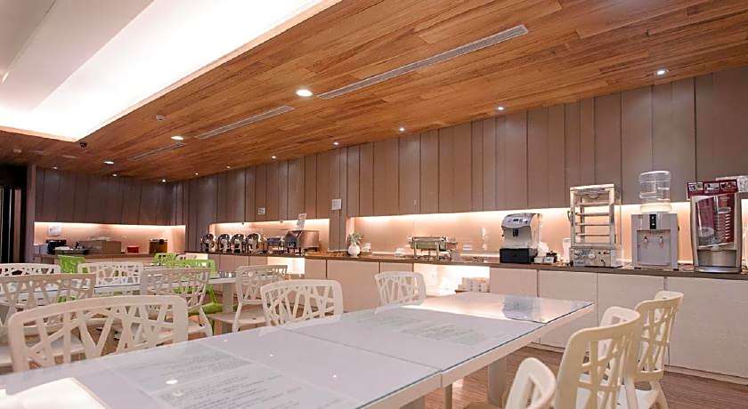 Kiwi Express Hotel - Kaohsiung Station