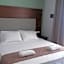 8room hotel