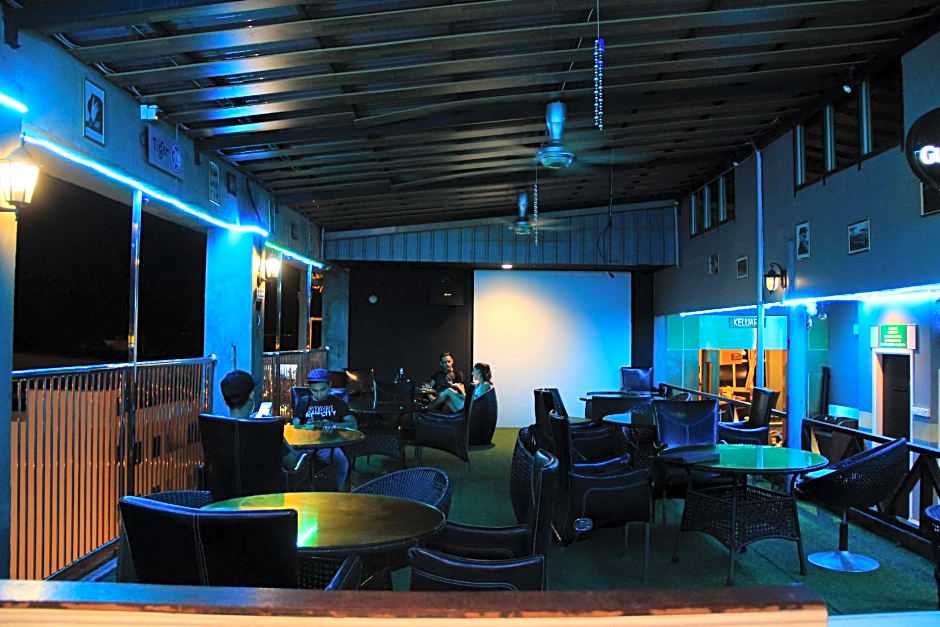 Shervinton Executive Boutique Hotel