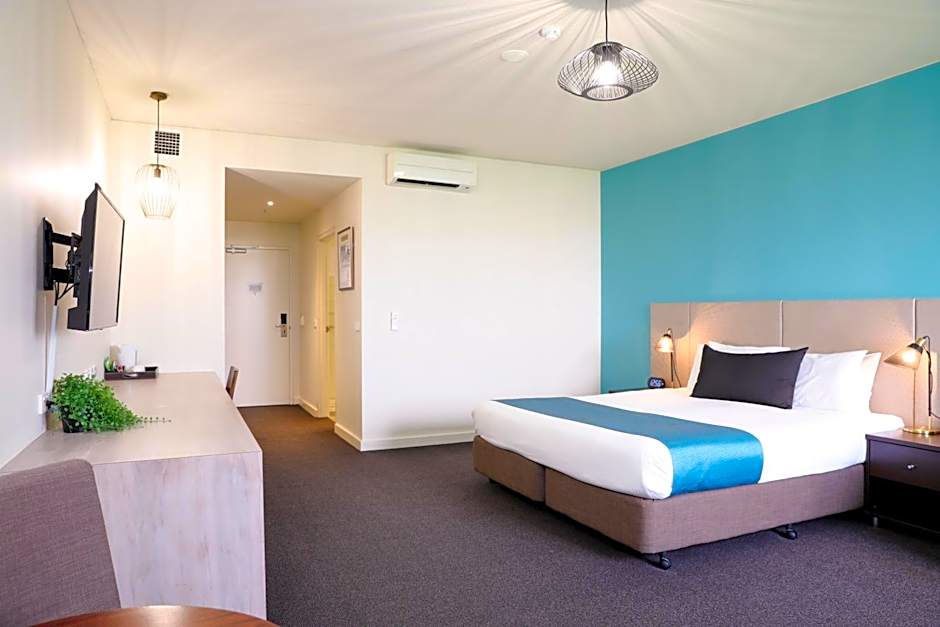 Mantra Melbourne Melton