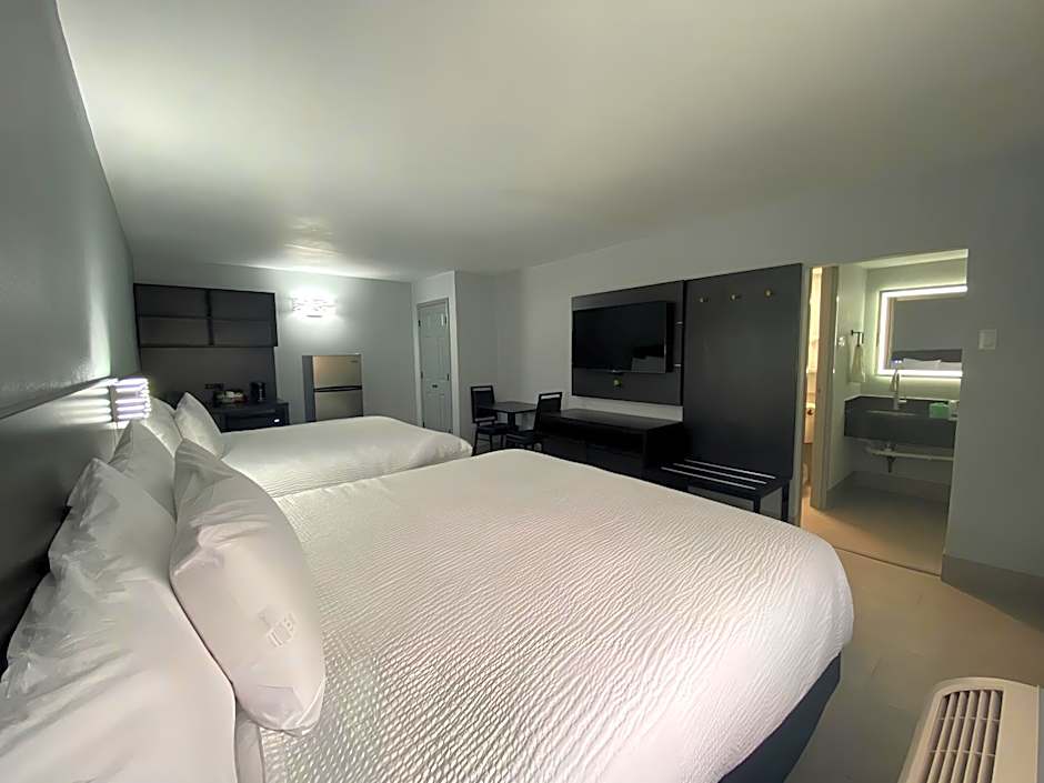 Days Inn & Suites by Wyndham Texas City