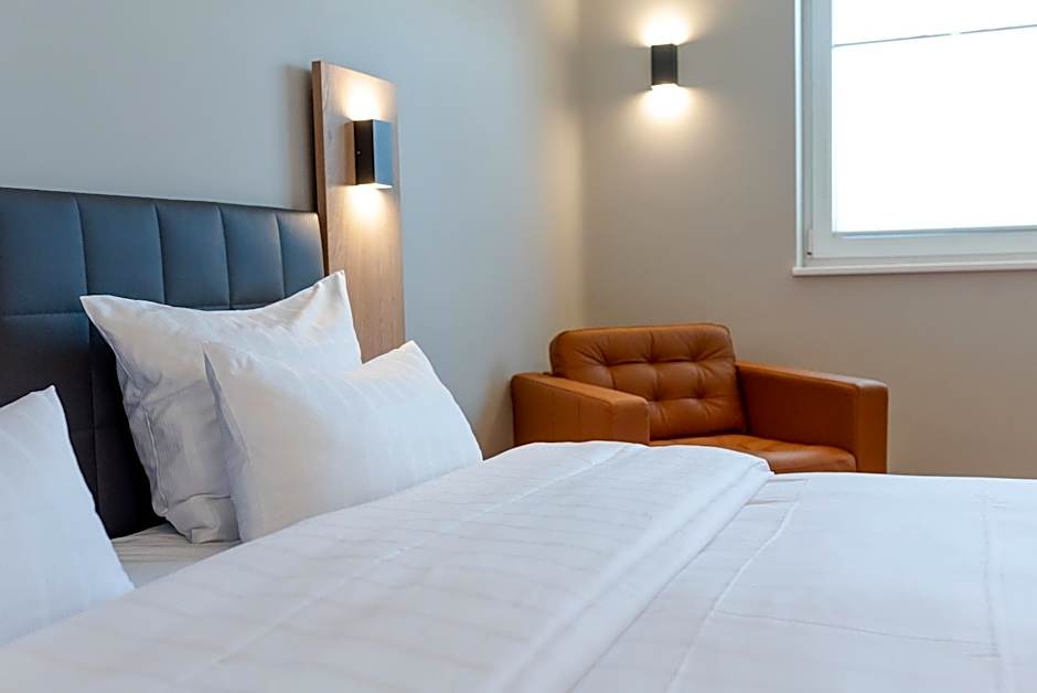 Hotel Circle Inn - Closest to Air Base