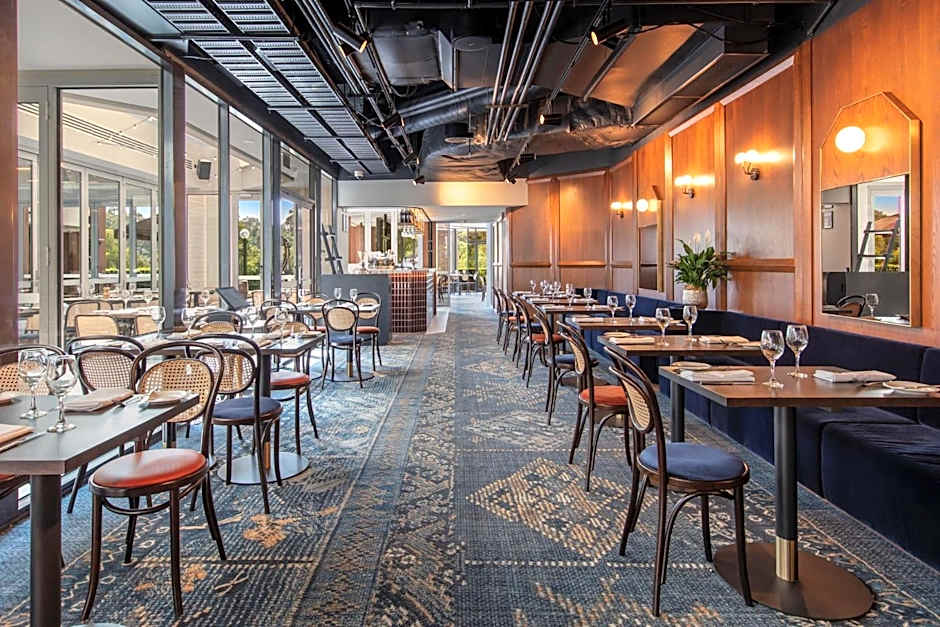 Amora Hotel Riverwalk