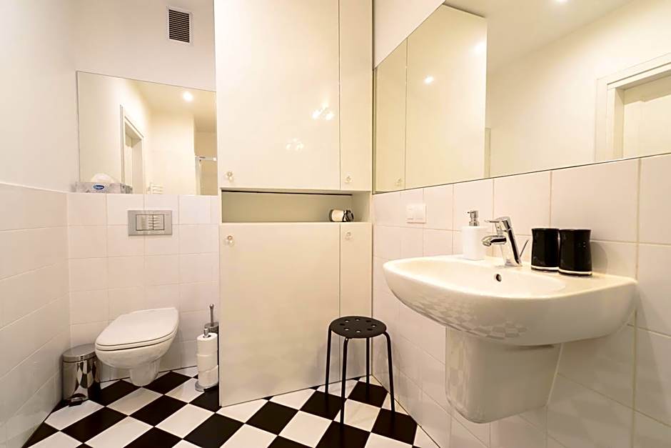 Crystal Suites Chez Helena