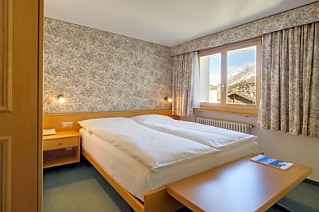 Junior Suite with Lateral Matterhorn View