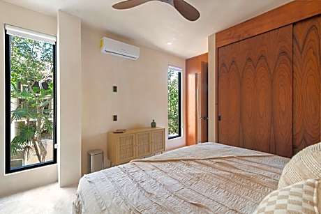 Superior One-Bedroom Apartment with Balcony