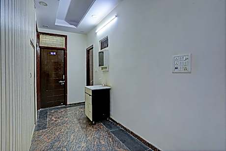 OYO The Imperial Hotel