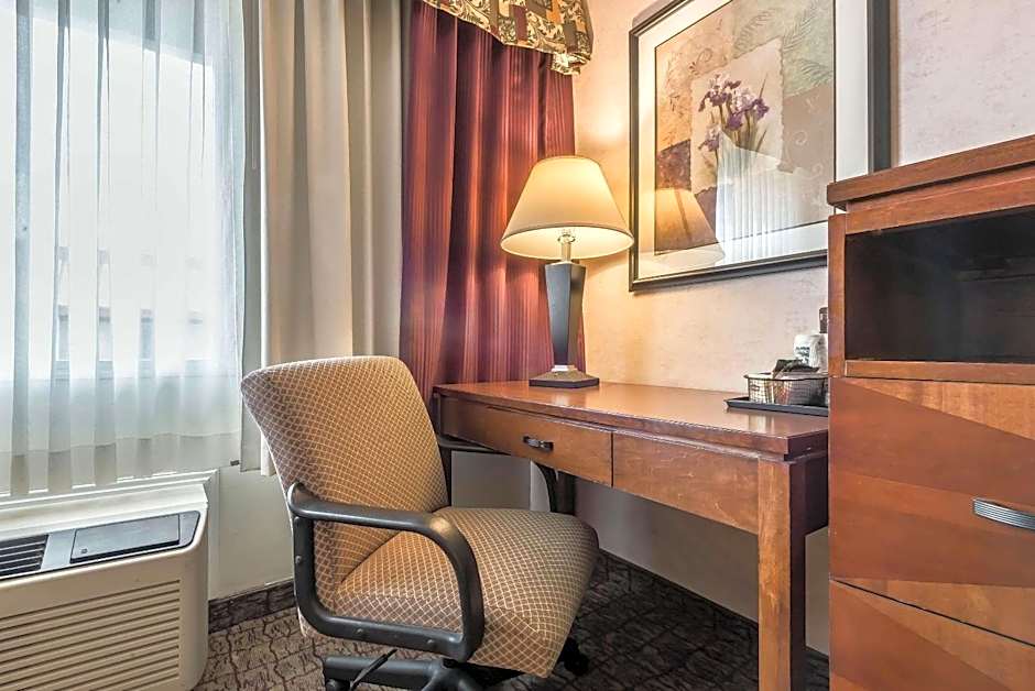 The Hamburg Hotel