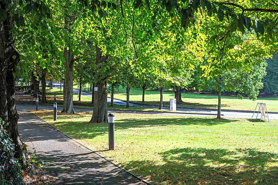 DoubleTree By Hilton Bristol South-Cadbury House