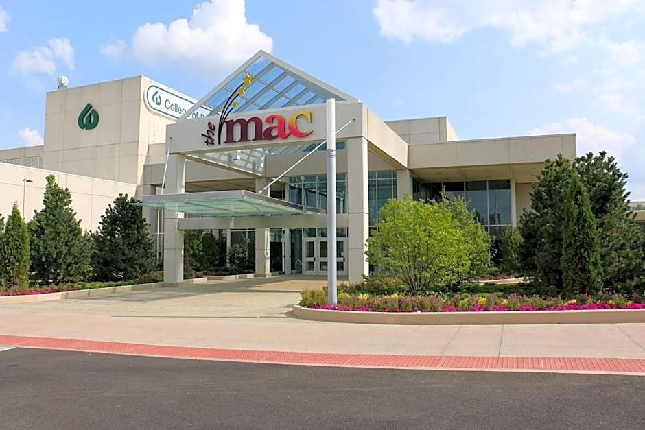 Crowne Plaza Hotel Glen Ellyn/Lombard By IHG