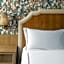 The Stoneleigh, Autograph Collection