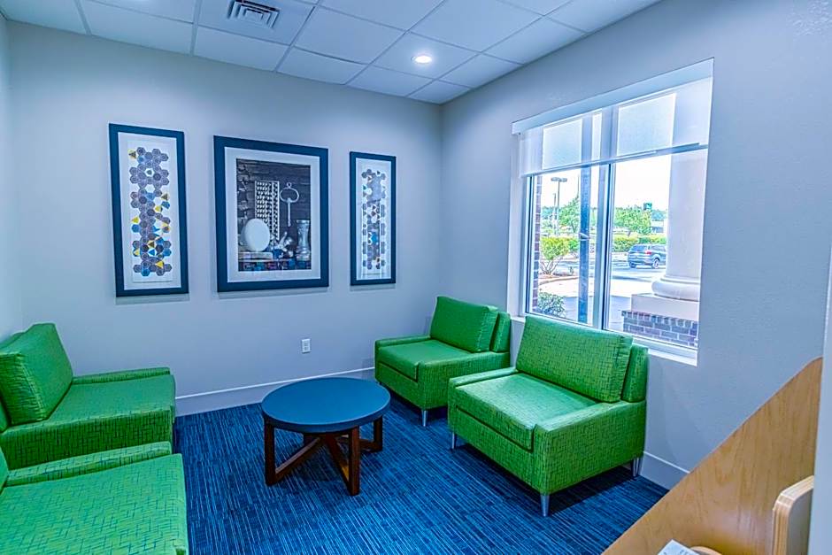 Holiday Inn Express Hotel & Suites Crestview South I-10 By IHG