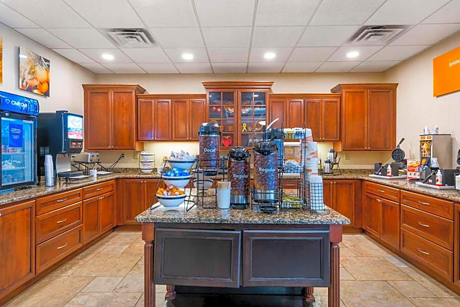 Comfort Inn & Suites Watertown - 1000 Islands