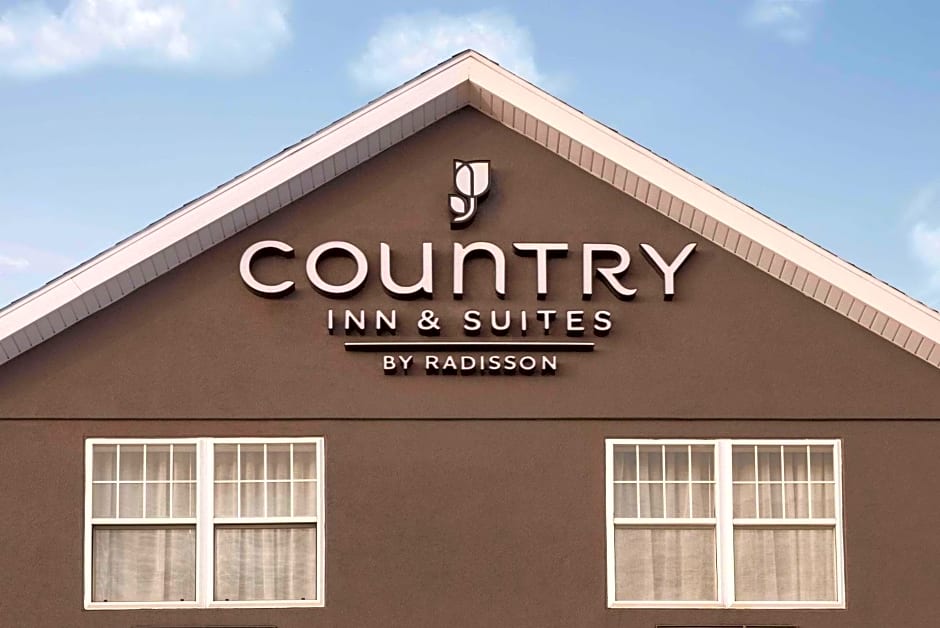 Country Inn & Suites by Radisson, Dubuque, IA