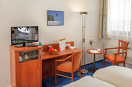 Deluxe Twin Room with Rain Shower