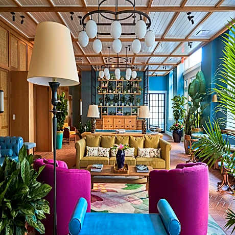 The Drayton Hotel Savannah, Curio Collection by Hilton