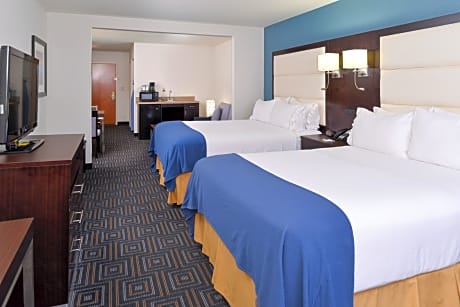 Two Queen Beds Non Smoking