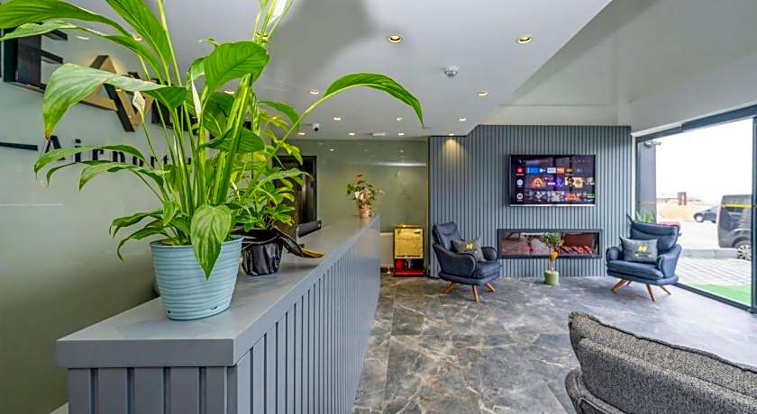 Heaven Inn Airport Hotel