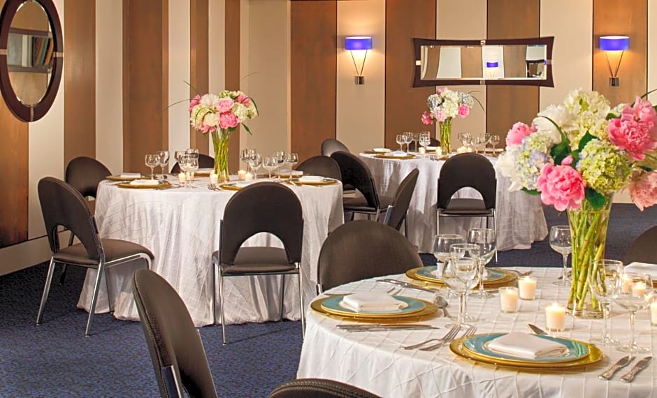 Kimpton George Hotel, an IHG Hotel By IHG