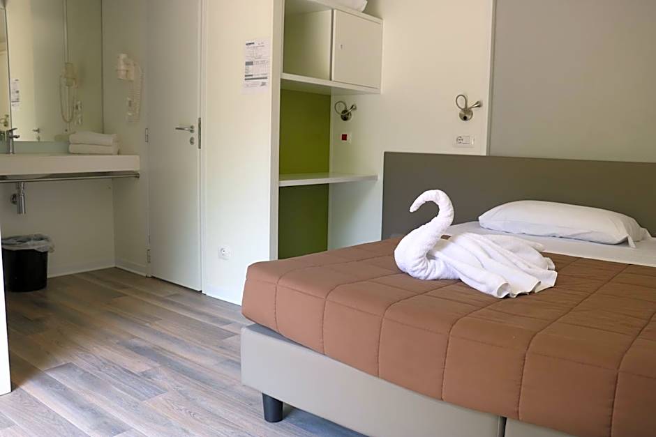 hu Venezia Camping in Town